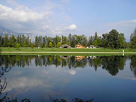 The leisure area at Lac Taillefer