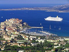 Le golfe avec Calvi et la pointe de Spanu.