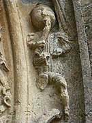 Sculptures du portail de l'église (détail 3).