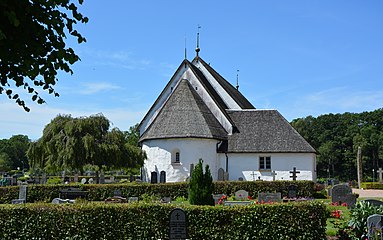 Kyrkan från öster