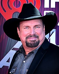 A head shot of country music singer Garth Brooks