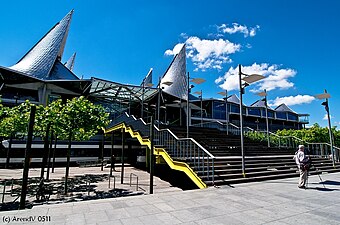 Entrance to the building is via a staircase from Bolivarplaats which runs over a tram line.