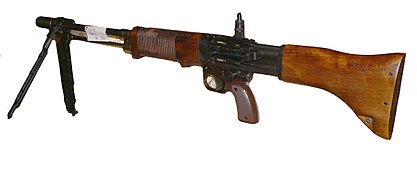 FG 42 mit ausgeklapptem Zweibein