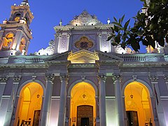 La cathédrale de Salta de nuit.