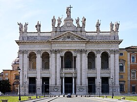 كاتدرائية القديس يوحنا اللاتراني في روما عاصمة إيطاليا حيث معقل الكنيسة اللاتينية