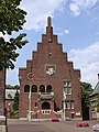 La mairie ou maison de conseil.