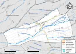 Carte en couleur présentant le réseau hydrographique de la commune