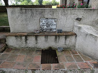 La fontaine.