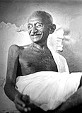 Gandhi Père de la nation et artisan de la non-violence indien.