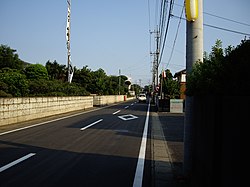 坂町通り。古くからの住宅街となっている