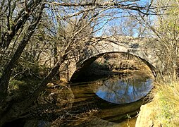 Le pont de l'Iscle sur le ruisseau Beau Rivé, avril 2022.