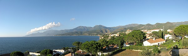 Un panoramique de la baie, dos à la citadelle.