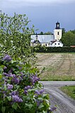 Kyrkan på avstånd från norr