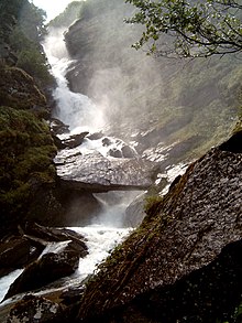 Une cascade de l'Ova da Fedoz, Engadine.