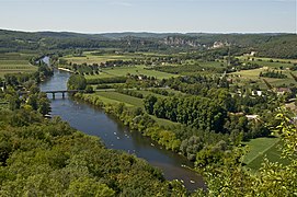 La Dordogne à Domme, en Périgord noir.