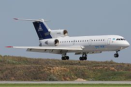 Yakovlev Yak-42 à l'aéroport de Moscou-Domodedovo (2009).