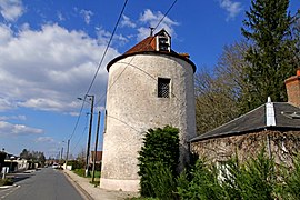 Tour-pigeonnier du XVIIe siècle