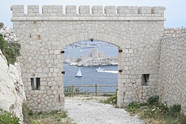 Entrée du fort de Ratonneau sur l'archipel du Frioul.