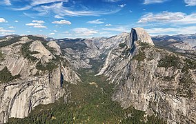 Le Half Dome vu de Glacier Point.