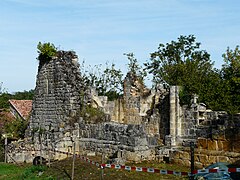 Les ruines de la chapelle de Fontroubade.