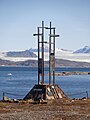 Monument dédié aux morts de l'expédition du dirigeable Italia en 1928 près de Ny-Ålesund