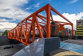 The "Rokkiporkkana" ("Rock'n'roll carrot") pedestrian bridge crosses over Välimerenkatu.