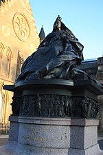 Statue of Queen Victoria, 1899, Albert Square, Dundee
