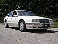 Una Cadillac Seville Touring Sedan del 1990