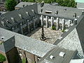 Veduta aerea del chiostro della cattedrale di Aquisgrana (Germania)