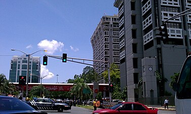 Roosevelt Avenue closed due to strikes by telephone company employees on August 11, 2011