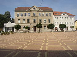 Primary school on the Husovo Square