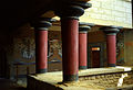 Reconstrucción del aspecto de un patio interior del palacio de Cnossos.