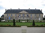 Logis des Gouverneurs, construit au au début du XIVe siècle et presque entièrement reconstruit dans les années 1680, occupé par le Musée de Normandie depuis les années 1960.