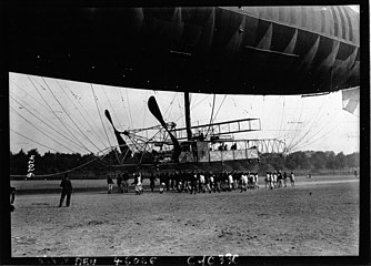 La nacelle et ses deux hélices.