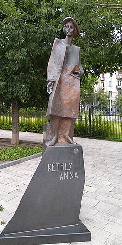 Anna Kéthlyn patsas Budapestissa.