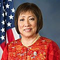 Colleen Hanabusa, représentante de 2011 à 2015 et depuis 2017 pour Hawaï[21]