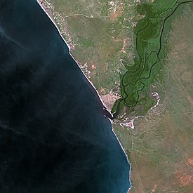 A cidade e a foz do Cuanza vistas do espaço