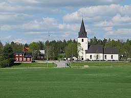 Gottröra kyrka med omgivning