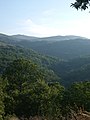 Vista del tramo medio del río San Lázaro desde la parroquia de Sobrado de Trives en el recorrido entre Os Forcados y la Paleira.