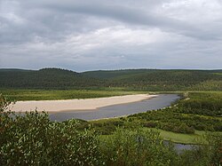 The lowest elevations can be found in the eastern part of Finnmarksvidda, near Karasjok and Tana. River valleys in the area are only 100–250 m (300–800 ft) above sea level.