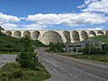 Le barrage Daniel-Johnson (Canada), barrage à voutes multiples