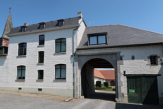 Ferme Castrale en Berloz sur un noyau de 1616