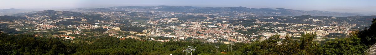 Panorama Guimarãesa s Penhe 2006. godine