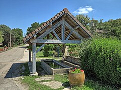 Le lavoir couvert.