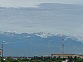 La Sierra, vista desde la ciudad de Riohacha, a más de cien kilómetros de distancia de las cumbres más altas