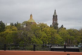 Vista del templo desde la Alameda Juan Sarabia.