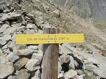 Panneau indiquant le col de Freissinière, au niveau du col.