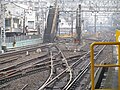 左に曲がる線路は習志野電車区への線路（2007年12月）