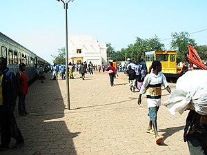 クドゥグ駅