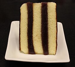 Castella with yōkan, called "Siberia" in Japan